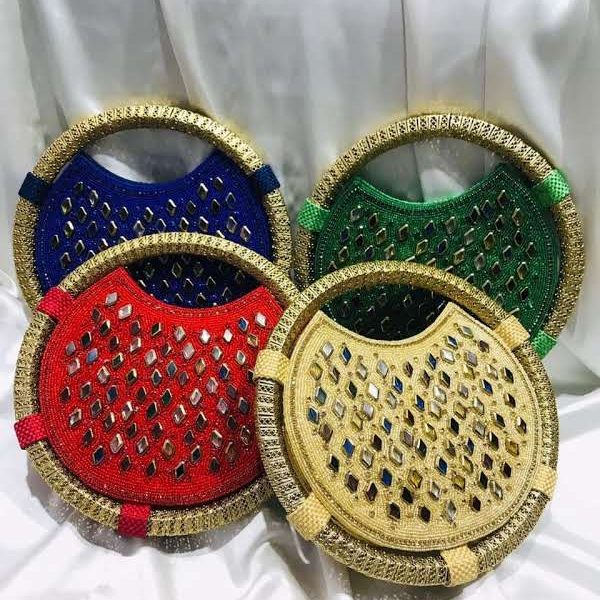 Embroidery clutch bag